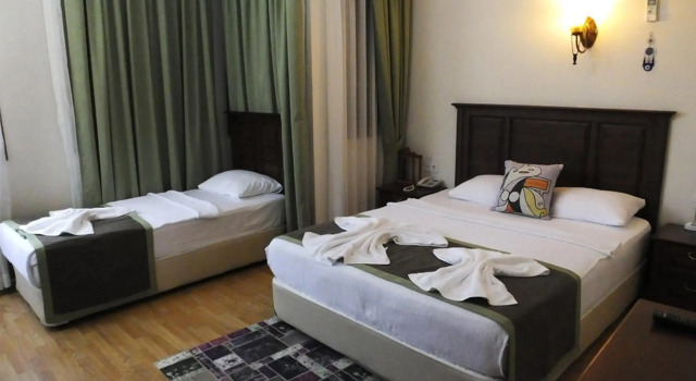 Hadrian Gate Hotel