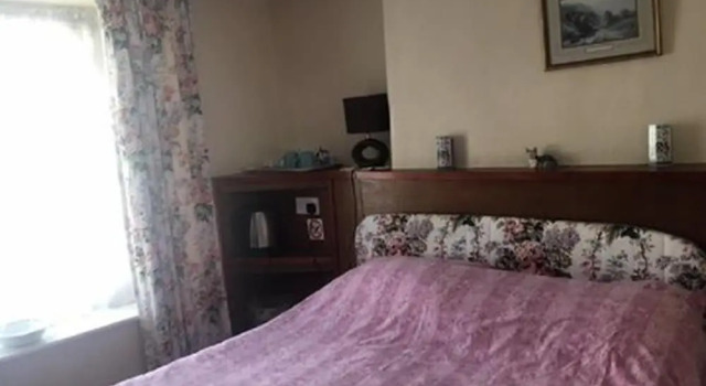 Tidal Court, Book Hotel Looe Cornwall, near Samphire Beach