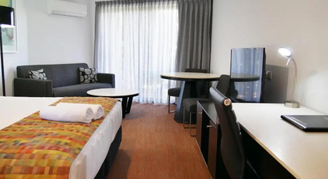 Номер Standard с видом на сад Country Capital Motel