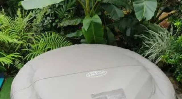 BUNGALOW Ti-Zozio SPA Privatif et. Jardin, Rezerwuj Ośrodek wypoczynkowy Hotele SPA w Sainte-Rose, SPA