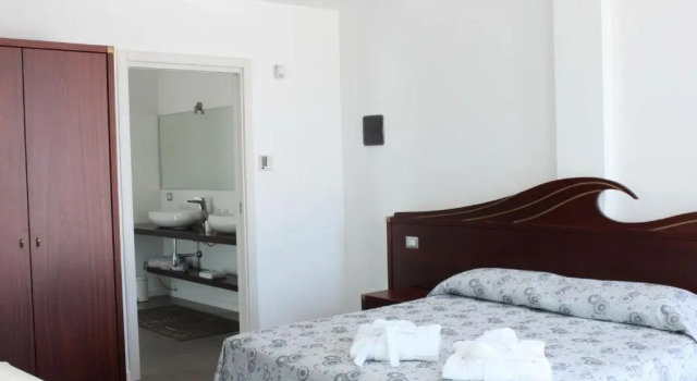 Номер Deluxe Max Luxury Suite
