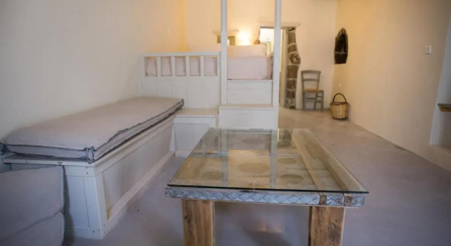 Pyrgos Stone House, Prenota Hotel Emporeiós Pali