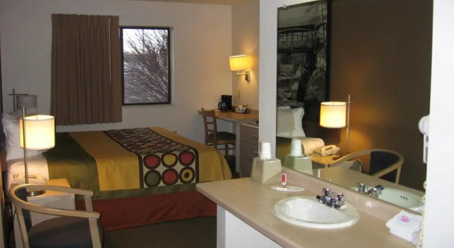 Standard Zimmer AmericInn by Wyndham Mauston