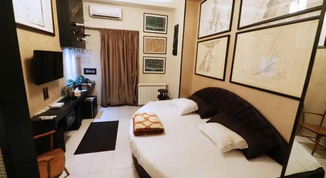 KennedyLux Apartment