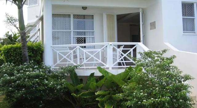 Indramer Condos by Bluescape, Prenota Hotel Worthing Barbados