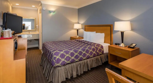 Номер Standard SOMA Park Inn