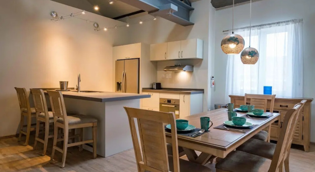 Апартаменты NEW The Yellow House - Renovated Monumental Penthouse
