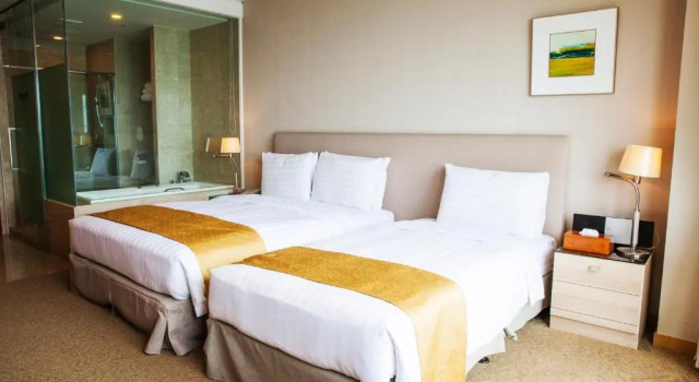Standard- tredobbelt værelse med altan med havudsigt H Resort