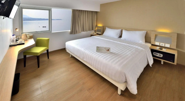 Whiz Prime Hotel Megamas Manado, Buchen Sie Hotel Manado Sulawesi Utara