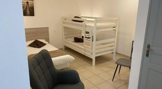Номер Classic Logis Hôtel LOliveraie