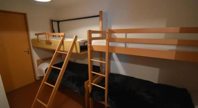 Vaujany Locations - Cochette I Apt 14, Prenota Appartamento Hotel a Alvernia con parcheggio, Parcheggio