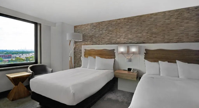 Четырёхместный номер Standard с видом на город Hilton Hasbrouck Heights-Meadowlands