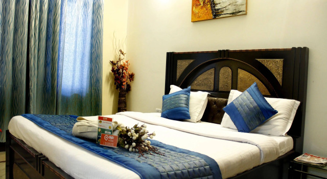 OYO Rooms Garden Villas, Забронировать Отель Гургаон Gurgaon Region, рядом с Улица Гольф-Корс-роуд