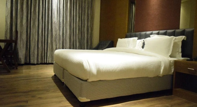 Hotel 25 Hours