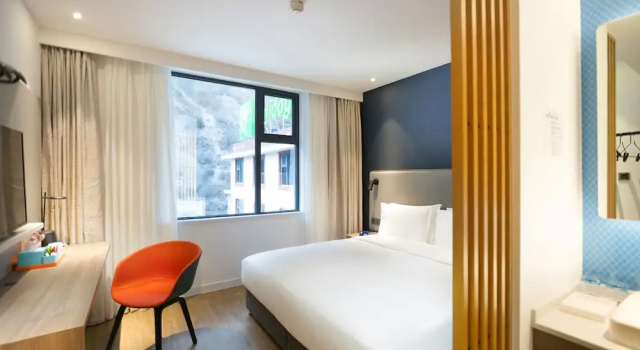 Двухместный номер Standard Holiday Inn Express Jiuzhaigou
