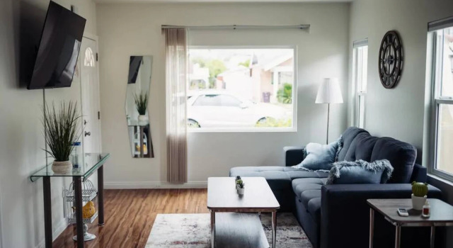 CHARMING 2-BEDROOM BUNGALOW HOME IN GLENDALE  (p4), Réserver Hôtel Glendale San Fernando Valley