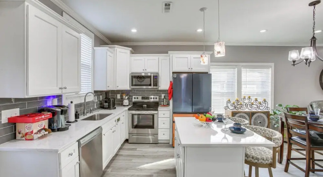 Коттедж Pet-friendly Gallatin Home w/ Deck, 1 Mi to Town!