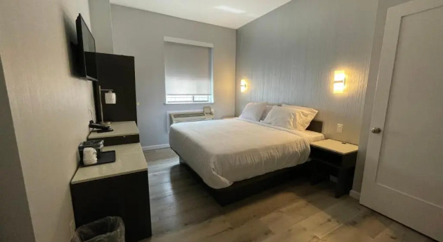Номер Standard King Hotel Brooklyn Sunset Park