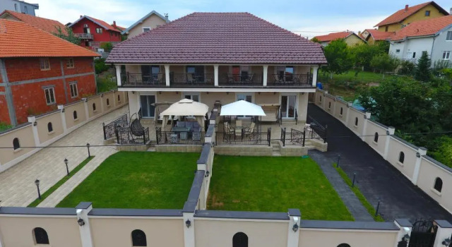 Апартаменты с 3 комнатами Apartments Exclusive