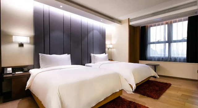 Люкс Comfort KuanRong Luxury Suites Hotel - Daping Times Square