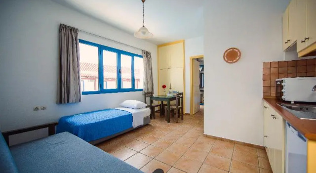 Семейный номер Standard c 1 комнатой с балконом Iliana Hotel