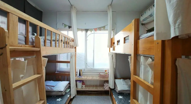 Кровать в общем номере (мужской номер) Greenday Guesthouse