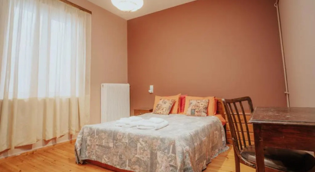 Kalavrita downtown 3 bedroom house for 6 pers