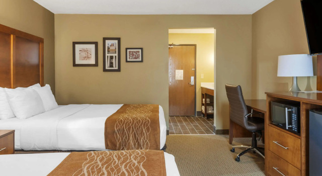 Четырёхместный номер Standard Comfort Inn North-Polaris