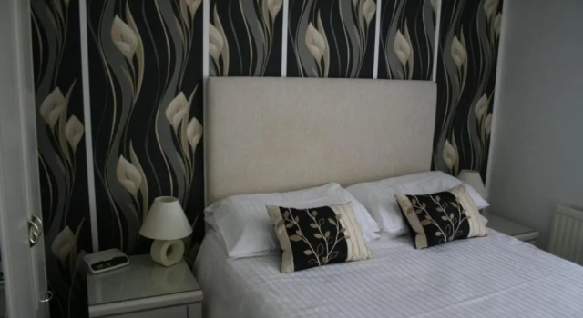 Апартаменты La Suisse Serviced Apartments