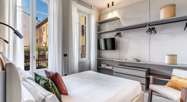 Seety Spartaco, Book Apartment Milan Lombardy