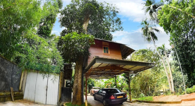 Коттедж с балконом и с видом на реку Thotupola Residence