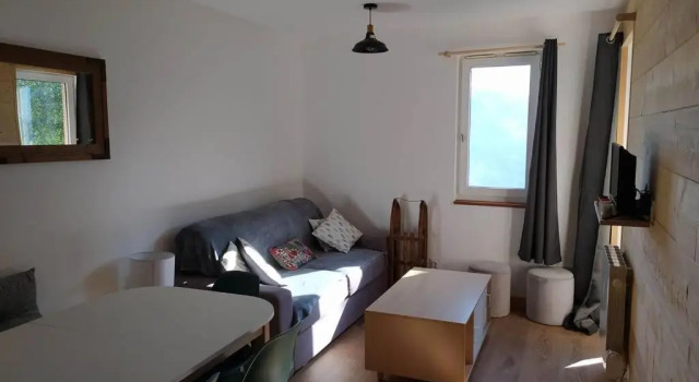 Appart ac balcon neuf 2chbrs- 6p - Pied des pistes, Rezerwuj Apartament Genos Hautes-Pyrénées