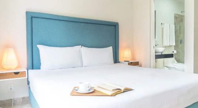 Stunning 2BR Condo Breathtaking Sky Bar Rooftop Pool Gym, Prenota Hotel Zama 