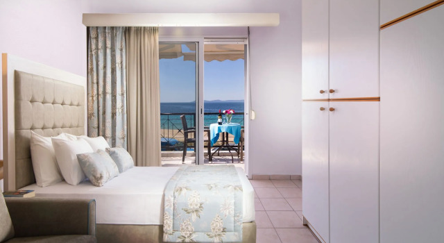 Villa Blue Sea, Book Villa Villas in Toroni, Villa
