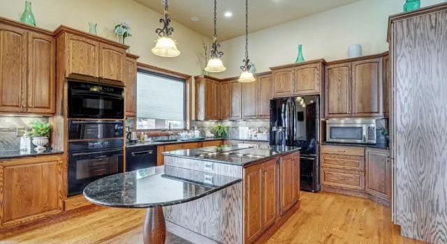 Коттедж Colorado Springs Home ~ 4 Mi to Garden of the Gods