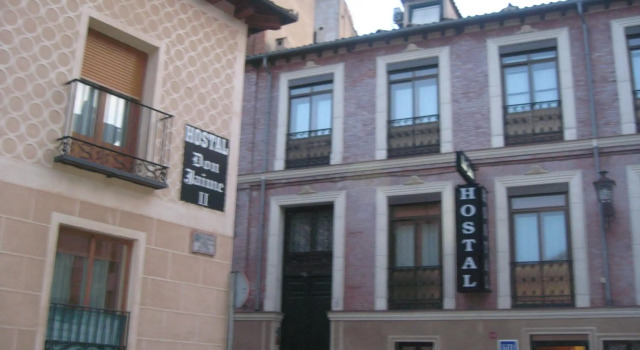 Hostal Don Jaime I y II, Забронировать Отель Сеговия Кастилия и Леон, рядом с Площадь Пласа-де-лас-Сиренас