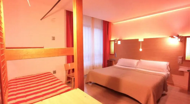 Четырёхместный номер Standard Hotel Castillo del Alba