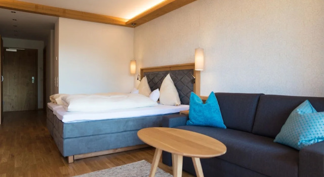 Номер Deluxe с 2 комнатами с балконом и с видом на сад Hotel Sallerhof
