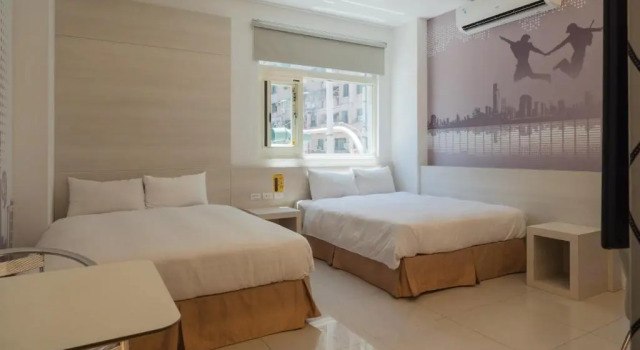 Семейный номер Standard с балконом 寓旅宿 Apato Cityhome