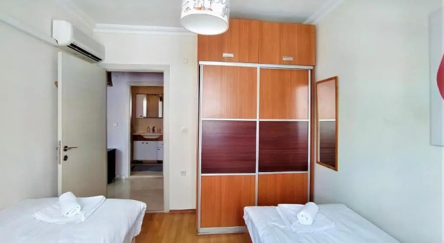 Flat Close to Beach With Balcony in Konyaalti, Забронировать Отель Отели провинции Антальи с парковкой, Парковка