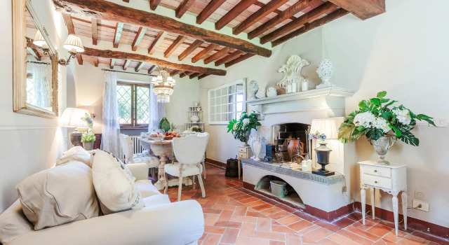 Bocciolo Stone Farmhouse