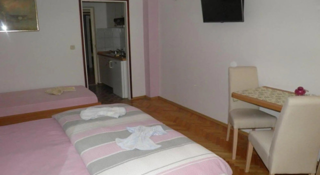 Vese - 200 m from beach - SA2(2+1)