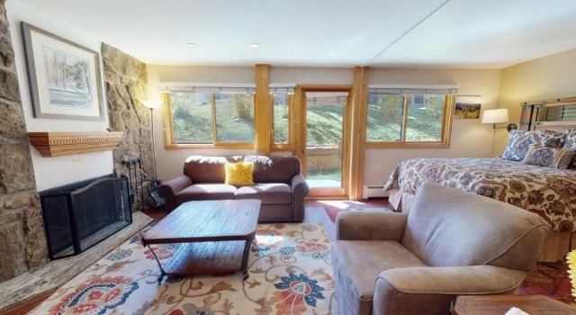 Laurelwood Condominiums Studio Premier Unit 404, Buchen Sie Hotel Hotels in Aspen-Snowmass mit Parkplatz, Parkplätze