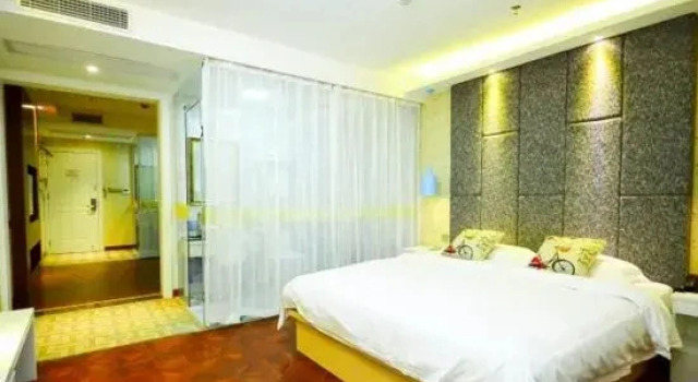 Люкс Bailisi  Hotel