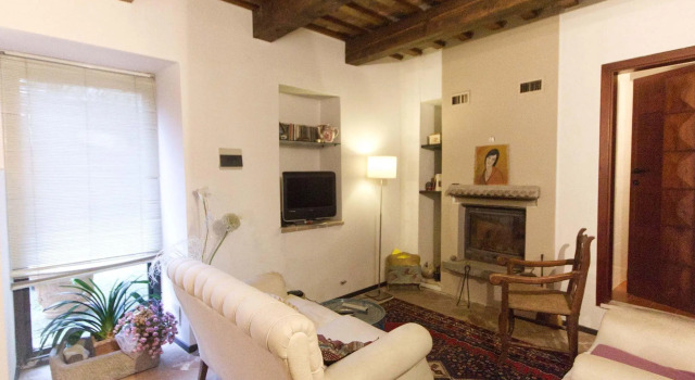 Rustic Holiday Home in Cantiano near Centre, Rezervovat Hotel  