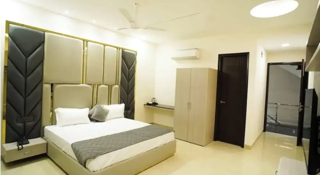 Hotel Ovel hotel Ludhiyana, Book Hotel Ludhiana Punjab