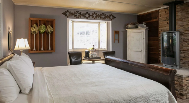 J Patrick Inn, Забронировать Отель Камбрия San Luis Obispo County, рядом с Исторический музей Камбрии