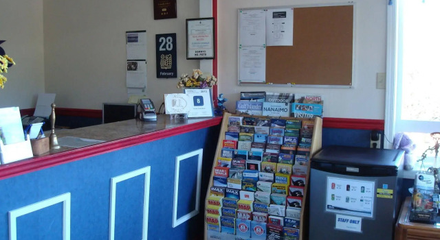 Ocean Crest Motel, Rezervovat Motel Qualicum Beach 