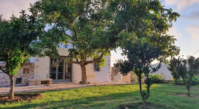 Коттедж с 2 комнатами PYRGOS - Traditional house at Kaloxilos, Naxos