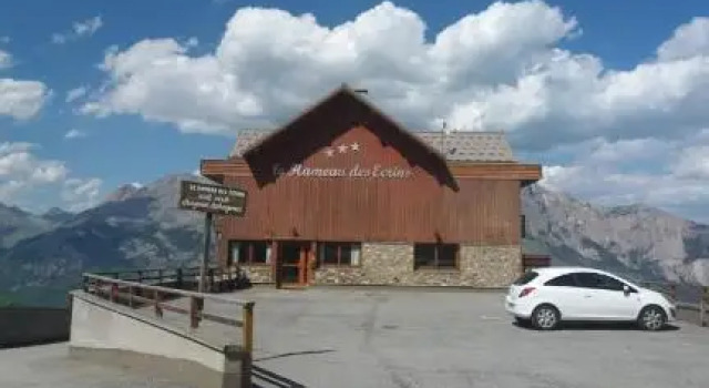 Le Hameau des Ecrins Station 1800, Забронировать Апартаменты/квартира Отели Пюи-Сен-Венсан с бассейном, рядом с TSD6 des Prés, Бассейн